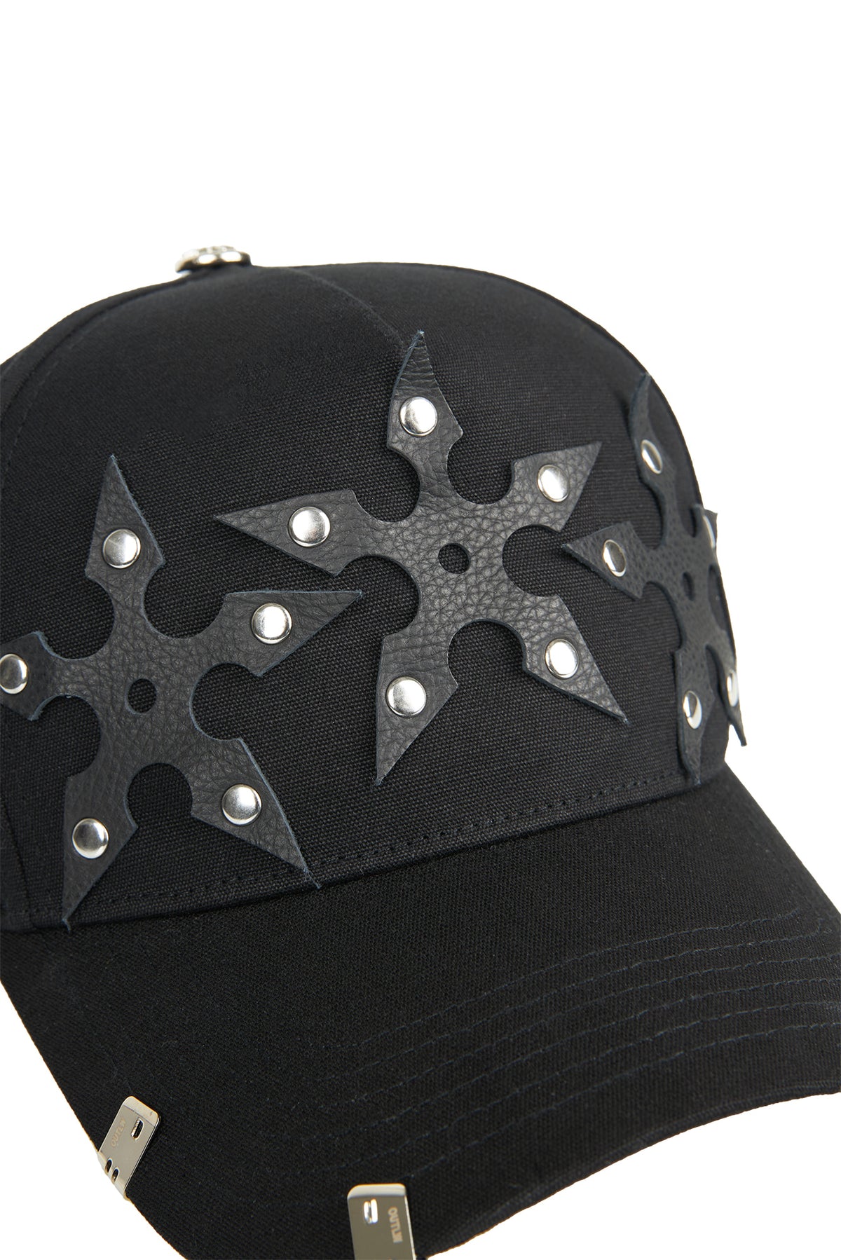 IRON SPUR TRUCKER HAT BLACK