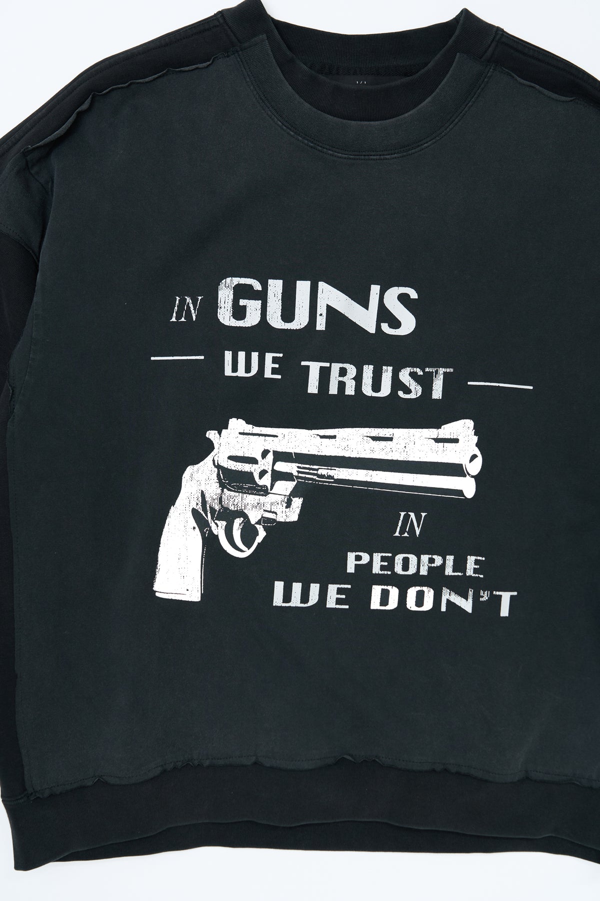 “GUNS WE TRUST” VINTAGE CREWNECK PULLOVER