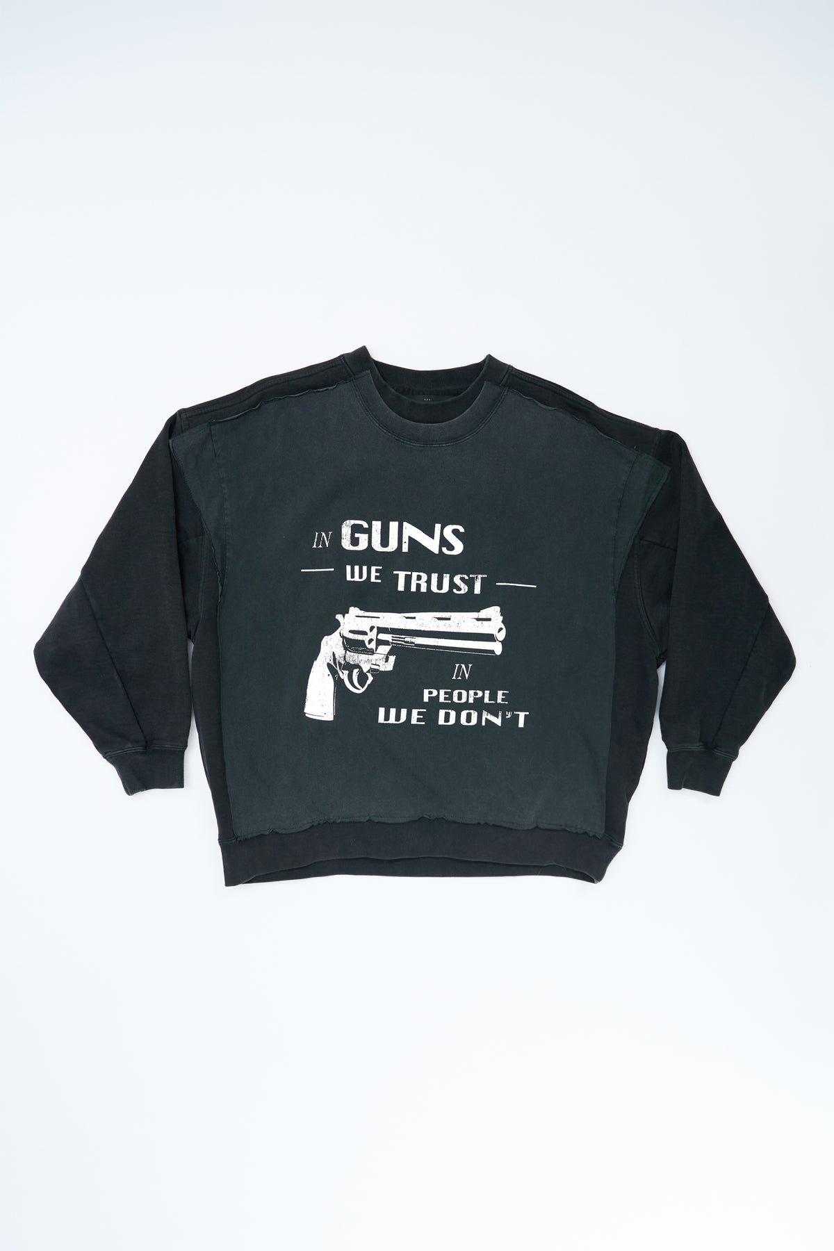 “GUNS WE TRUST” VINTAGE CREWNECK PULLOVER