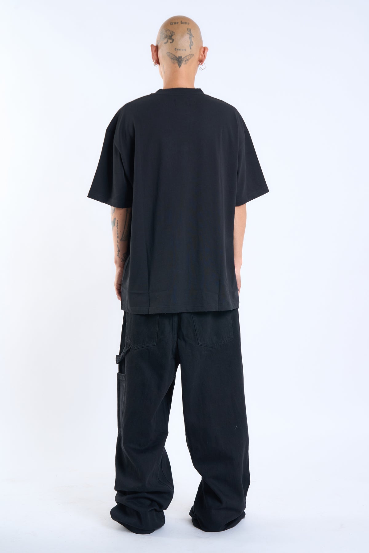 OUTLW RELAXED TEE BLACK