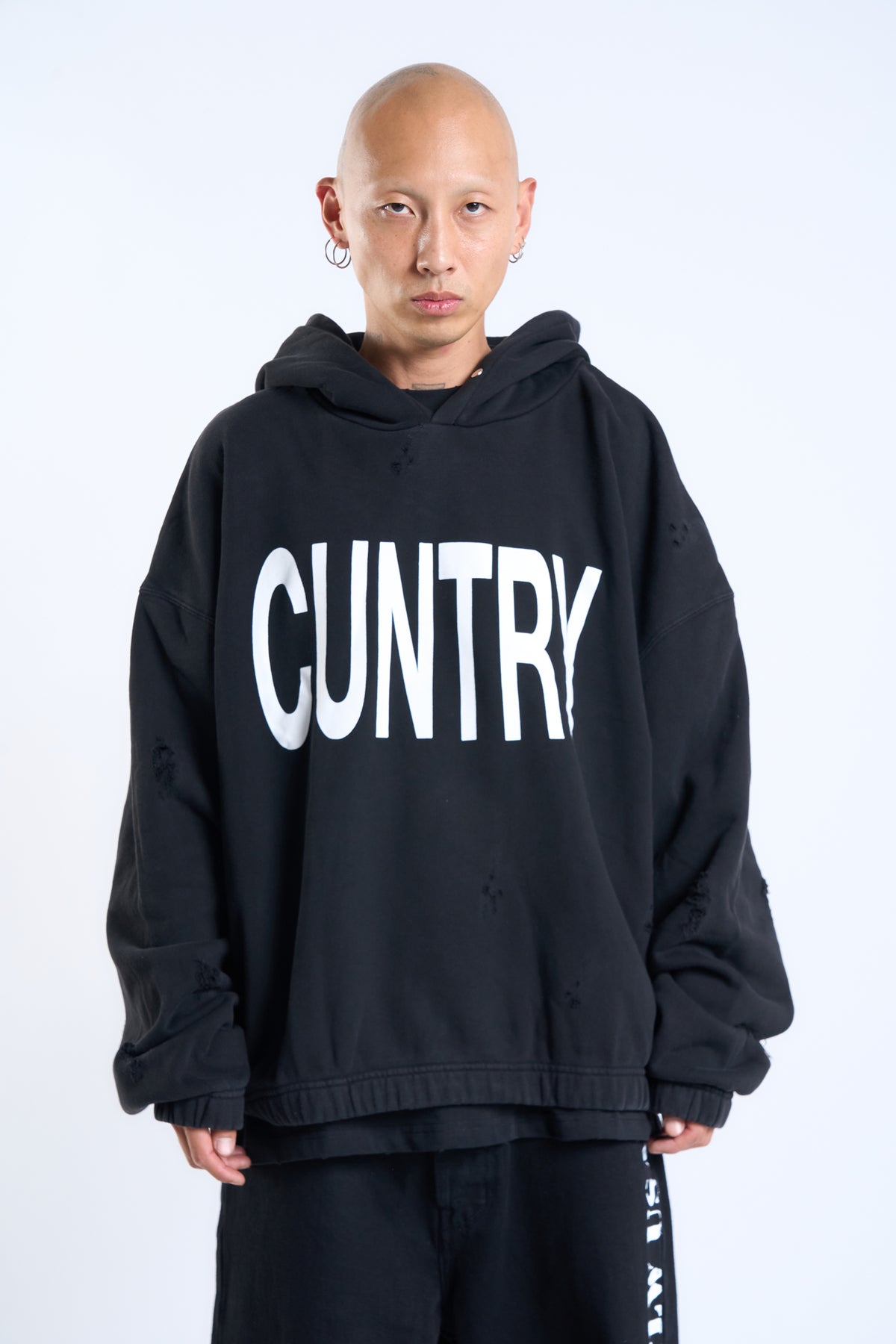 DISTRESSED CUNTRY HOODIE