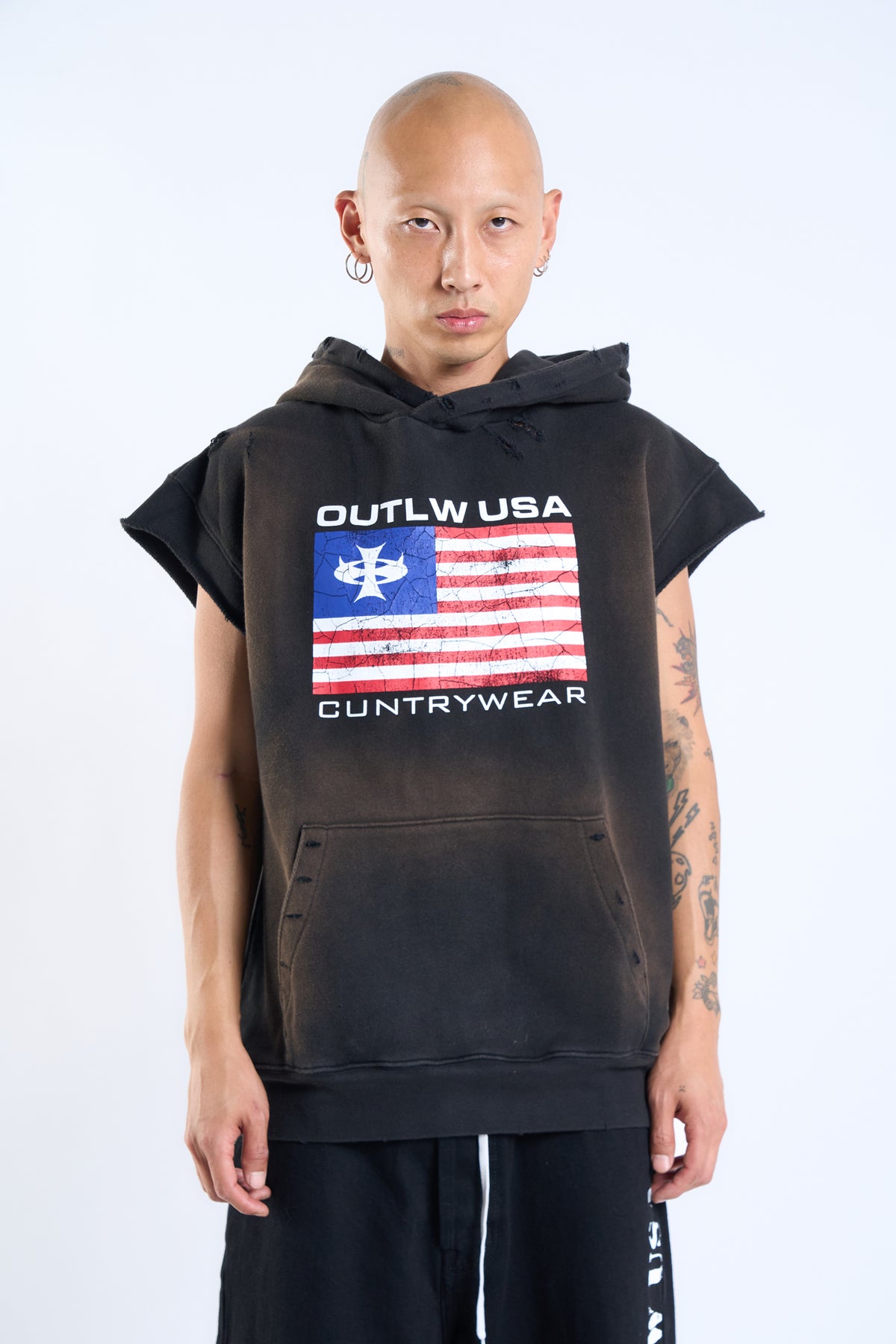 SLEEVELESS CUNTRYWEAR HOODIE