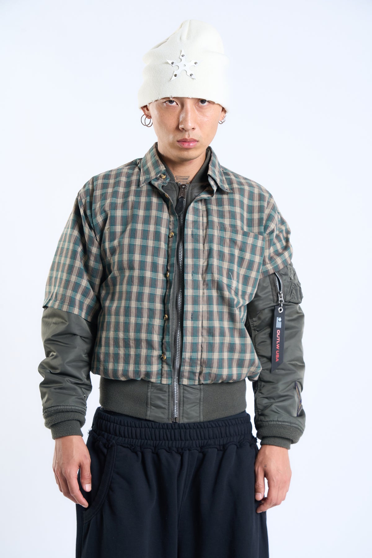 IRON SPUR BEANIE OFF-WHITE