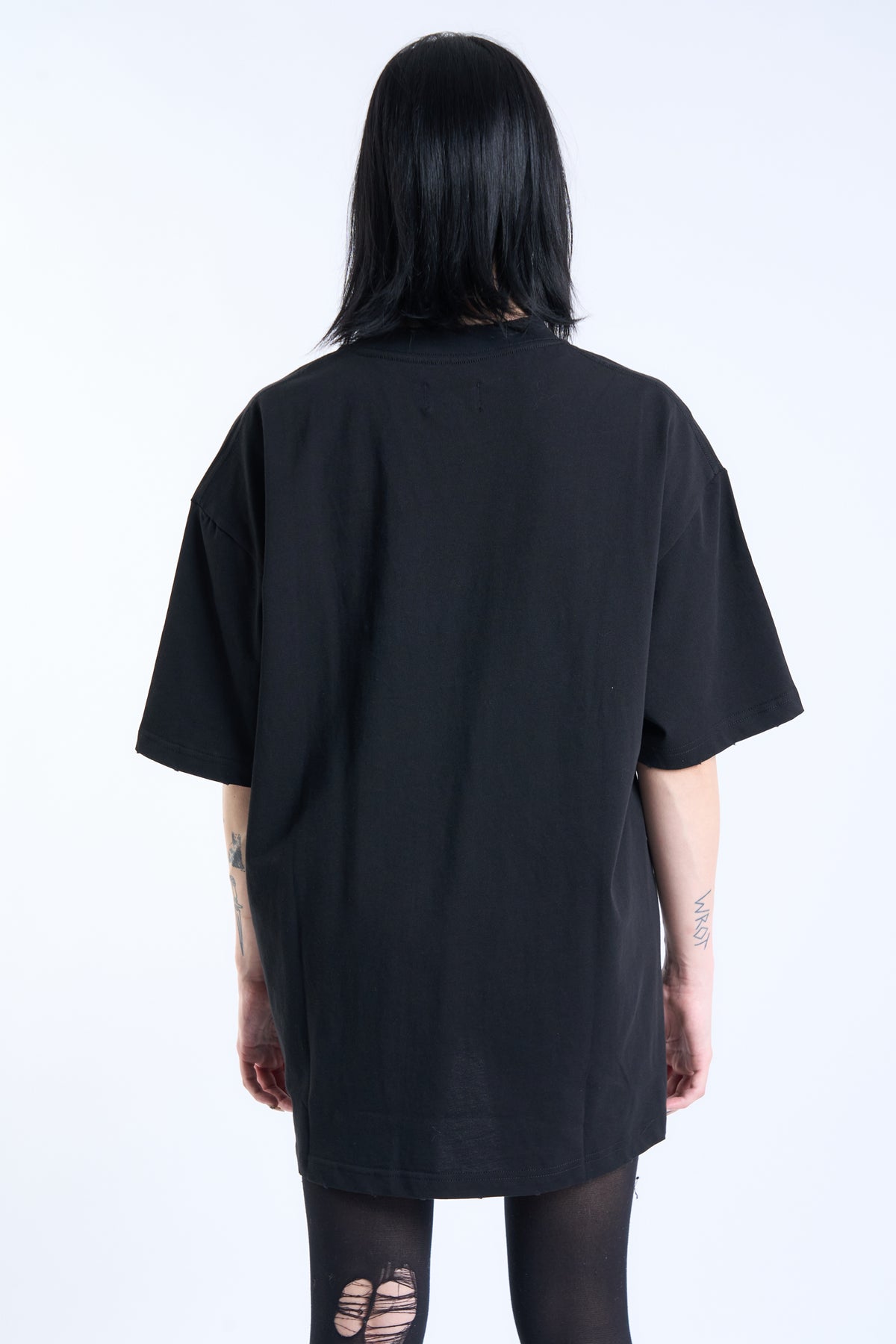 OUTLW RELAXED TEE BLACK